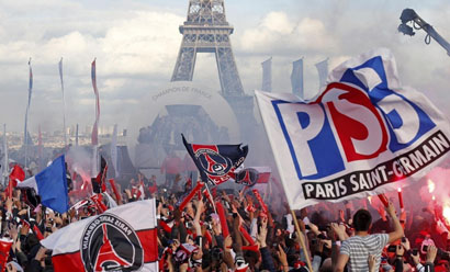 她们通过 她们通过