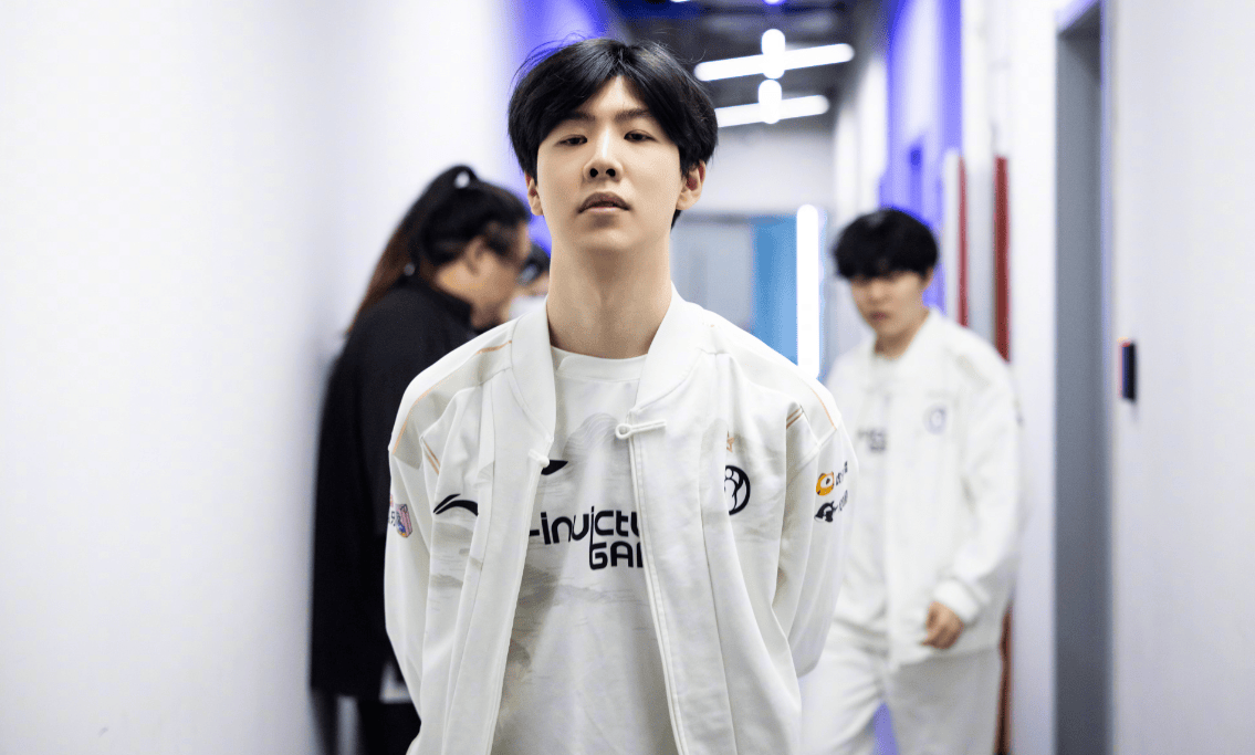 了足球赛场 了足球赛场