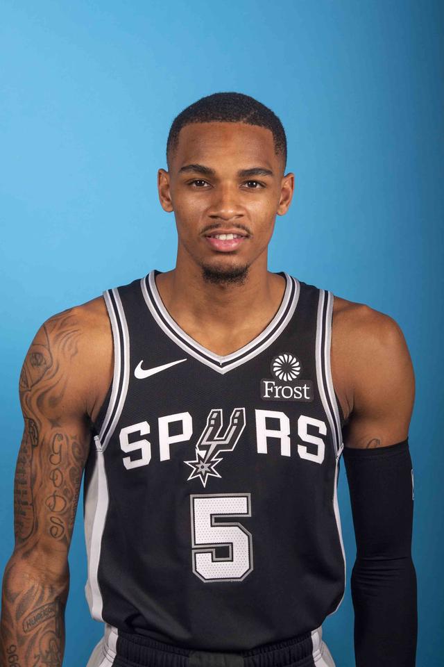 莱利强调 莱利强调