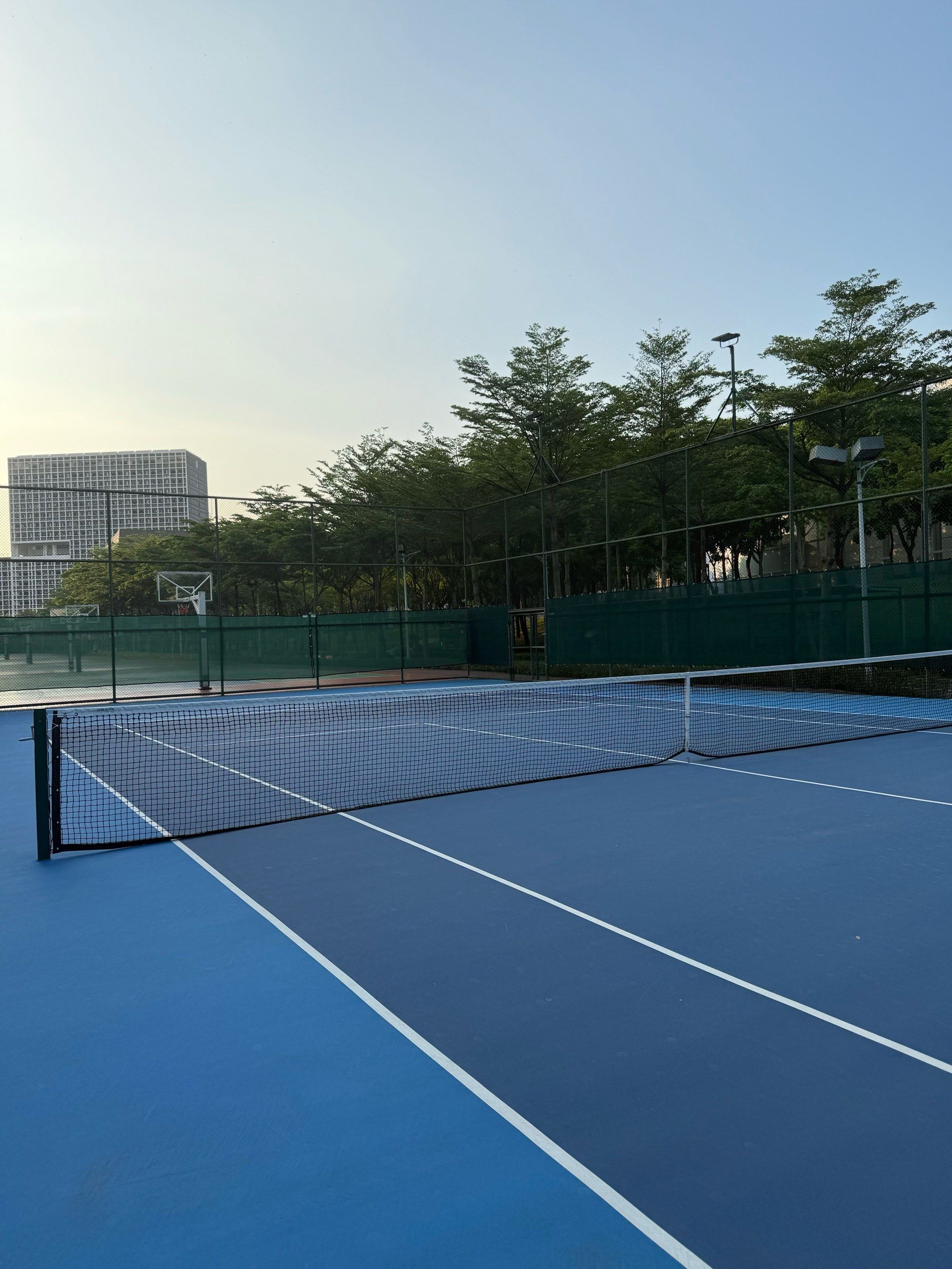 狭小空间决 狭小空间决